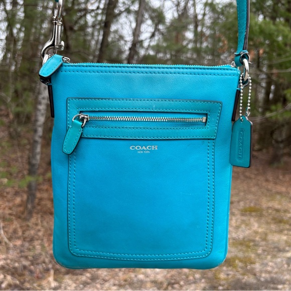Coach Handbags - Coach Leather Crossbody Bag